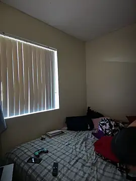 PeterGrandee online show from November 26, 2025, 8:43 pm