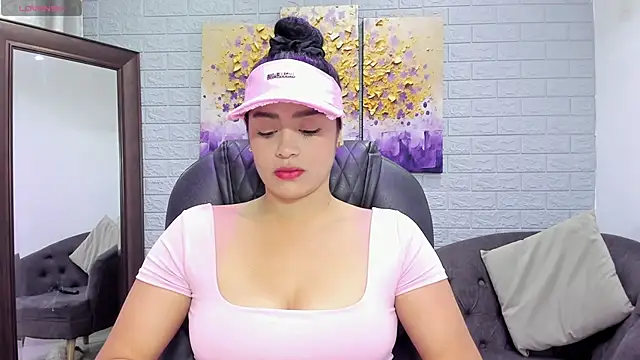 Snapshot of Paula_Desousa chatting on December 22, 2025, 7:33 pm Paula Desousa online show from December 22, 2025, 7:33 pm