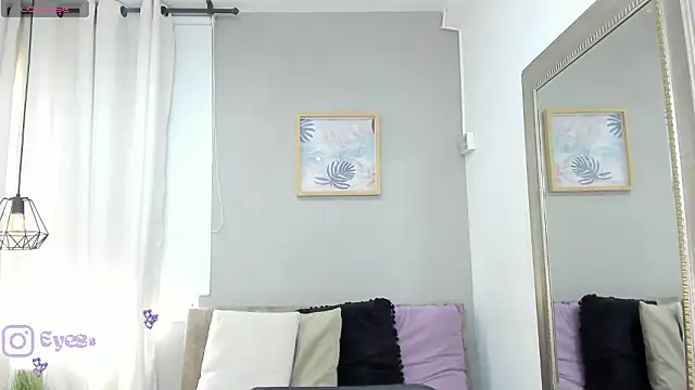 Snapshot of Paula_Desousa chatting on February 12, 2026, 5:41 pm Paula Desousa online show from February 12, 2026, 5:41 pm