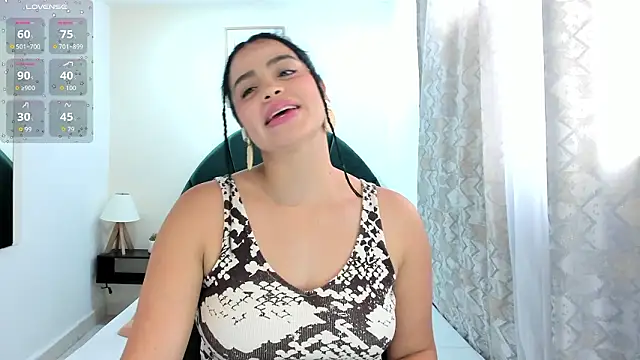 Snapshot of Paula_Desousa chatting on February 13, 2026, 2:57 pm Paula Desousa online show from February 13, 2026, 2:57 pm