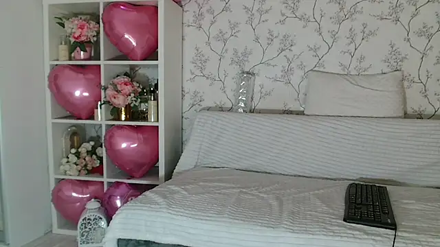 Snapshot of Imcarrieberry chatting on February 14, 2025, 3:15 pm Imcarrieberry online show from February 14, 2025, 3:15 pm