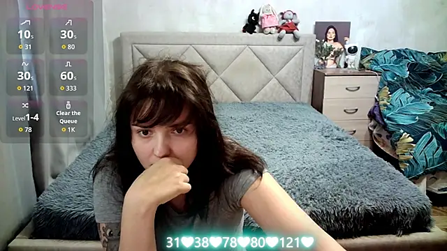 juliettkalen online show from October 6, 2025, 4:21 am