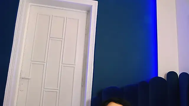 BeeaMayer online show from January 24, 2025, 1:03 pm