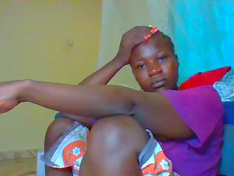 prettychic5 online show from May 13, 2026, 6:11 am