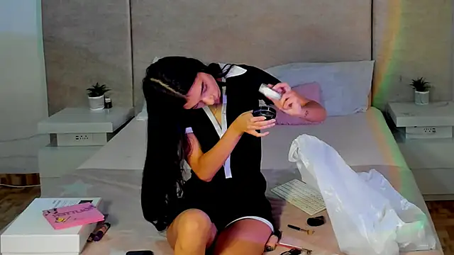 Snapshot of katt_pelaez chatting on October 14, 2025, 5:36 pm katt pelaez online show from October 14, 2025, 5:36 pm