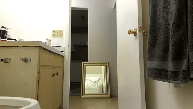 Snapshot of Peachestabby147 chatting on September 20, 2025, 3:29 am Peachestabby147 online show from September 20, 2025, 3:29 am