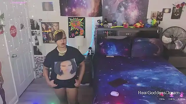 temptressbeauty24 online show from February 6, 2026, 11:52 pm