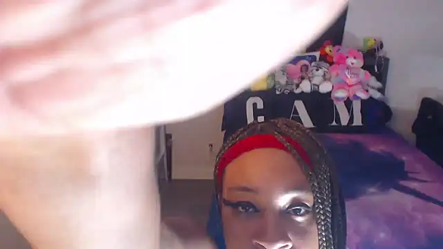 temptressbeauty24 online show from February 26, 2026, 4:06 pm