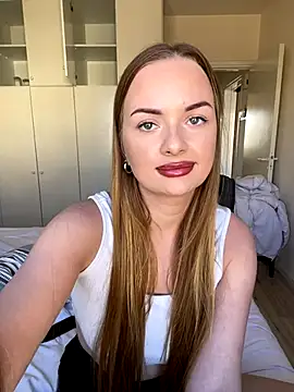 ElenaRebelle online show from October 2, 2025, 7:26 am