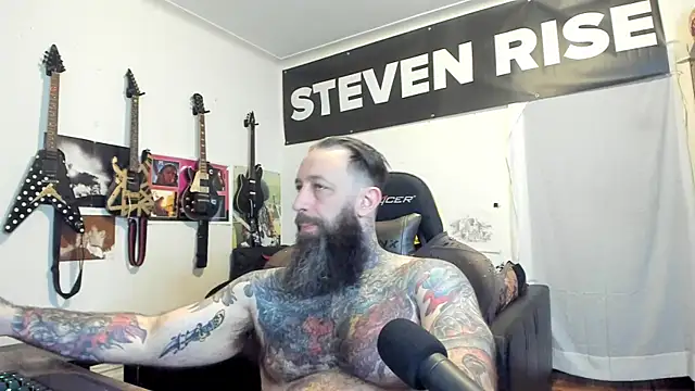 Snapshot of StevenRiseNYC chatting on April 19, 2026, 11:53 am StevenRiseNYC online show from April 19, 2026, 11:53 am