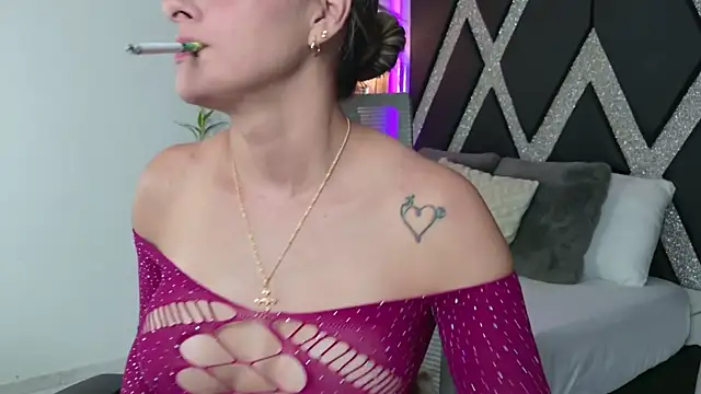 blonde cat15 online show from June 3, 2026, 3:09 am