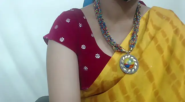 Snapshot of Lovely_Siri_23 chatting on January 13, 2025, 11:17 pm Lovely Siri 23 online show from January 13, 2025, 11:17 pm