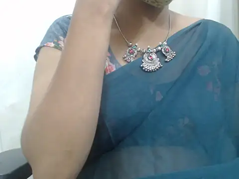 Snapshot of Lovely_Siri_23 chatting on November 9, 2025, 7:01 pm Lovely Siri 23 online show from November 9, 2025, 7:01 pm