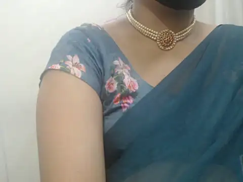 Snapshot of Lovely_Siri_23 chatting on June 3, 2026, 12:24 am Lovely Siri 23 online show from June 3, 2026, 12:24 am