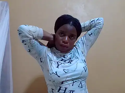 sweetbabra1 online show from November 12, 2025, 4:35 am