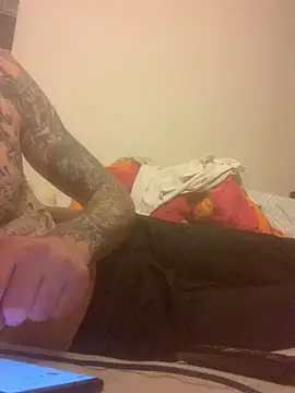 PIercingBoy38 online show from February 26, 2025, 9:16 pm