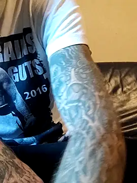 PIercingBoy38 online show from October 22, 2025, 3:01 pm