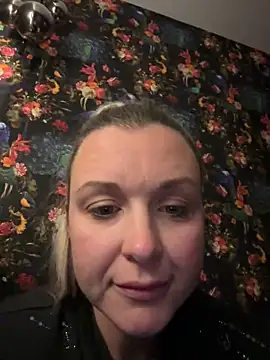 Bella-Tight online show from February 9, 2026, 8:46 pm