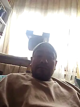 Motherandson online show from March 4, 2026, 9:48 am