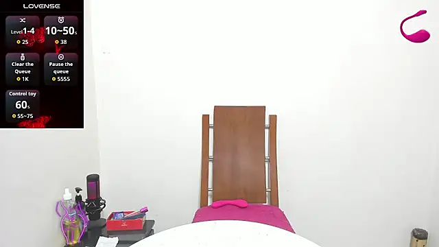 Alissamore3 online show from September 10, 2025, 10:15 am