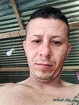 Somospareja1987 online show from October 22, 2025, 1:11 pm