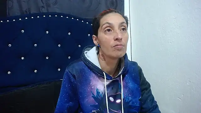 anyu1306 online show from December 15, 2024, 6:07 am