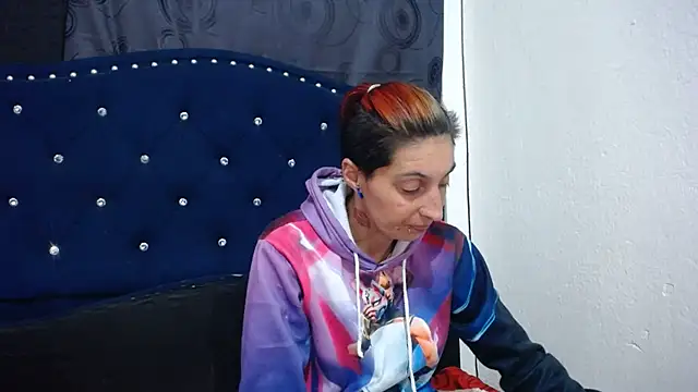 anyu1306 online show from January 7, 2025, 1:49 am