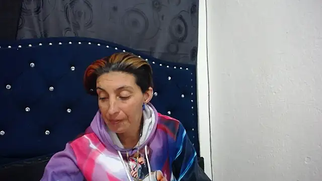 anyu1306 online show from January 9, 2025, 3:47 am