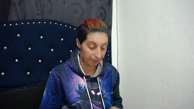 anyu1306 online show from January 17, 2025, 12:31 pm