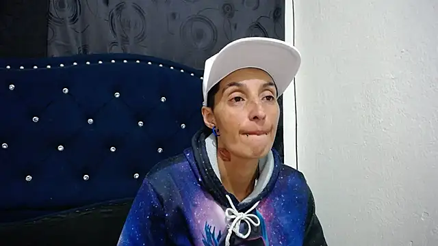 anyu1306 online show from February 26, 2025, 2:59 am