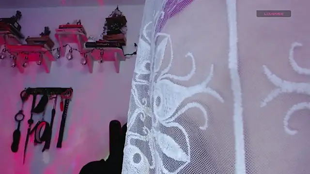 Snapshot of Eve_Blue77 chatting on February 19, 2026, 2:29 am Eve Blue77 online show from February 19, 2026, 2:29 am