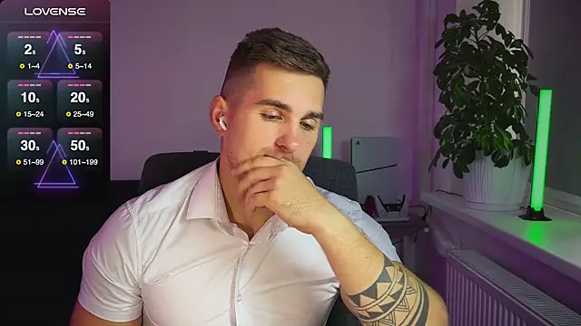 Sweeet  boy online show from October 2, 2025, 7:26 am