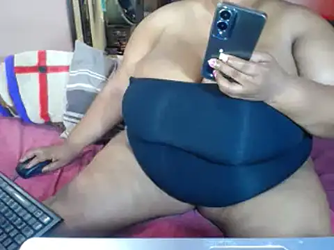 Snapshot of CandyBoobsXx chatting on January 16, 2025, 11:48 pm CandyBoobsXx online show from January 16, 2025, 11:48 pm