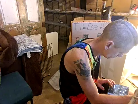 leahcimnikral online show from September 20, 2025, 11:06 pm