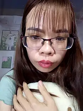   Mai-love19   online show from February 27, 2025, 7:23 am