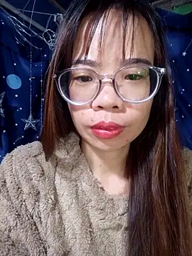   Mai-love19   online show from November 24, 2025, 10:42 pm