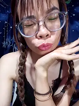   Mai-love19   online show from May 25, 2026, 2:23 pm
