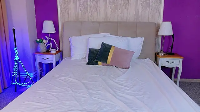 BrianaJoy online show from February 12, 2026, 5:57 am