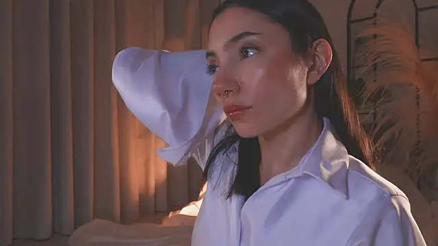 AmyArmstrong online show from October 3, 2025, 1:35 am