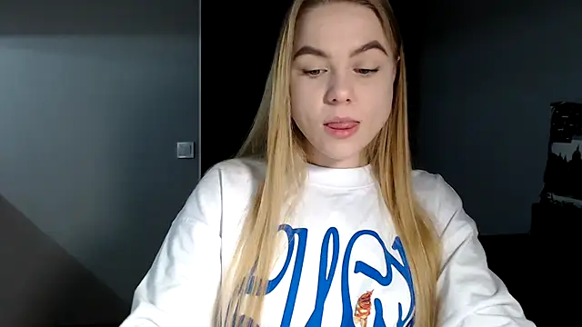 Snapshot of Sunbeam_ chatting on February 5, 2025, 8:35 pm Sunbeam online show from February 5, 2025, 8:35 pm