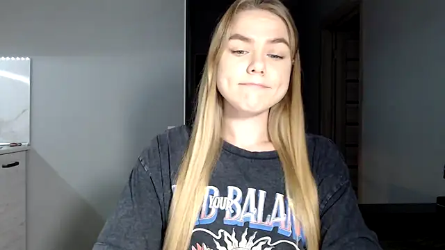 Sunbeam  online show from November 17, 2025, 9:09 pm