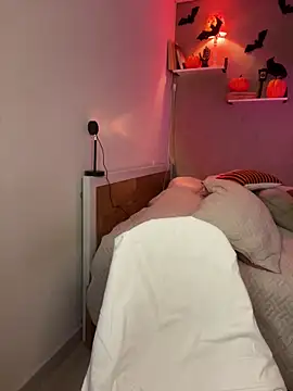 Snapshot of DaniDusan_ chatting on October 17, 2025, 12:36 am DaniDusan  online show from October 17, 2025, 12:36 am