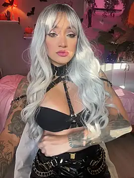 Snapshot of DaniDusan_ chatting on October 27, 2025, 10:03 pm DaniDusan  online show from October 27, 2025, 10:03 pm