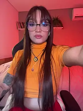 DaniDusan  online show from February 28, 2026, 7:37 pm