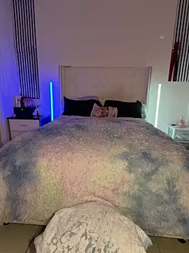 Ash satisfying orgasm online show from May 29, 2026, 3:37 am