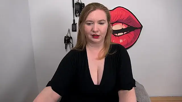 LaraDream online show from September 13, 2025, 11:43 am