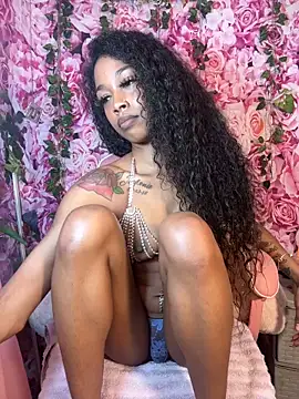 mismialove online show from October 26, 2025, 5:24 am