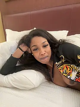 mismialove online show from February 5, 2026, 4:22 pm