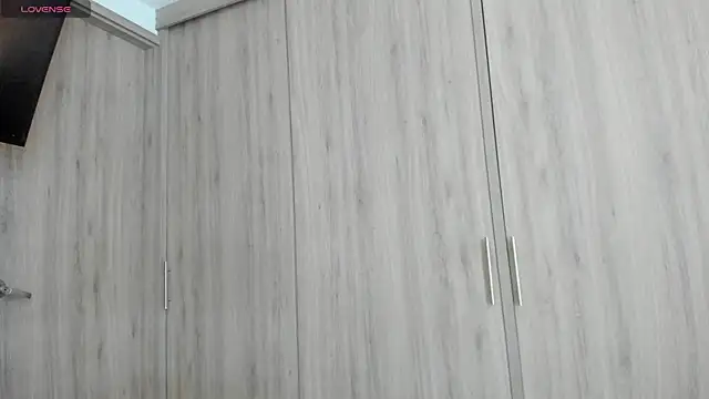 nelumbonucifera online show from January 17, 2025, 1:25 am