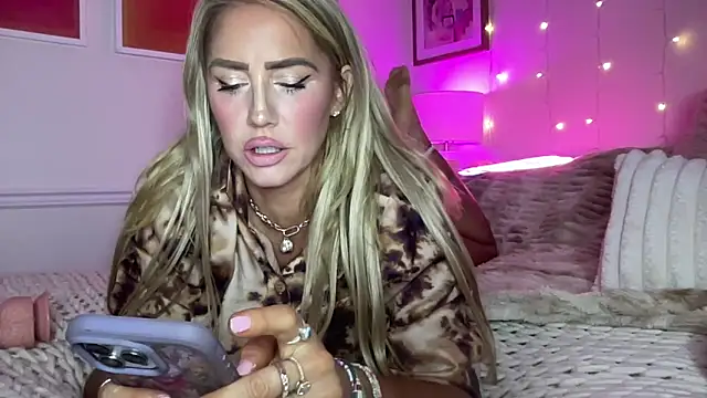 Fitnessbabe69 online show from February 5, 2026, 12:21 pm